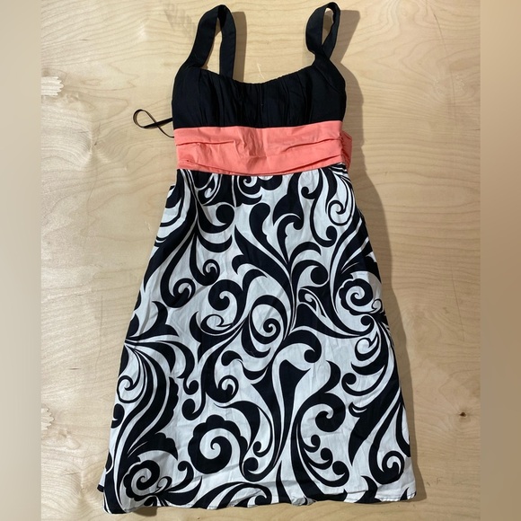 Strappy Dress by Dress Barn size 4 (IO) - Picture 2 of 12